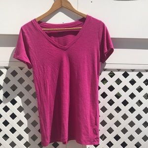 A magenta Arizona Jean Co. short sleeved top